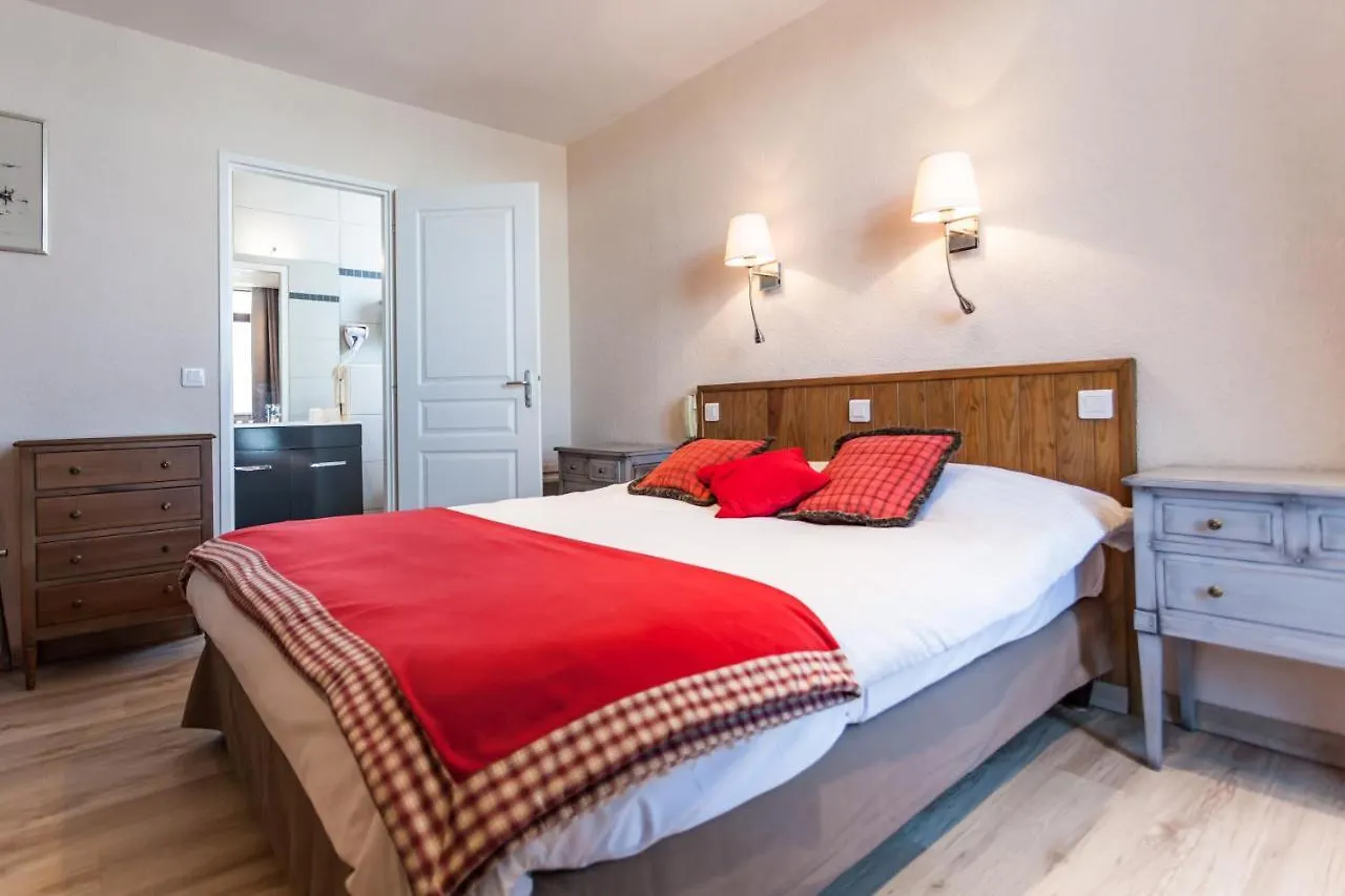 Hotel De La Plage Publier 3*,