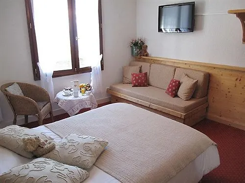 Hotel De La Plage Publier 3*,
