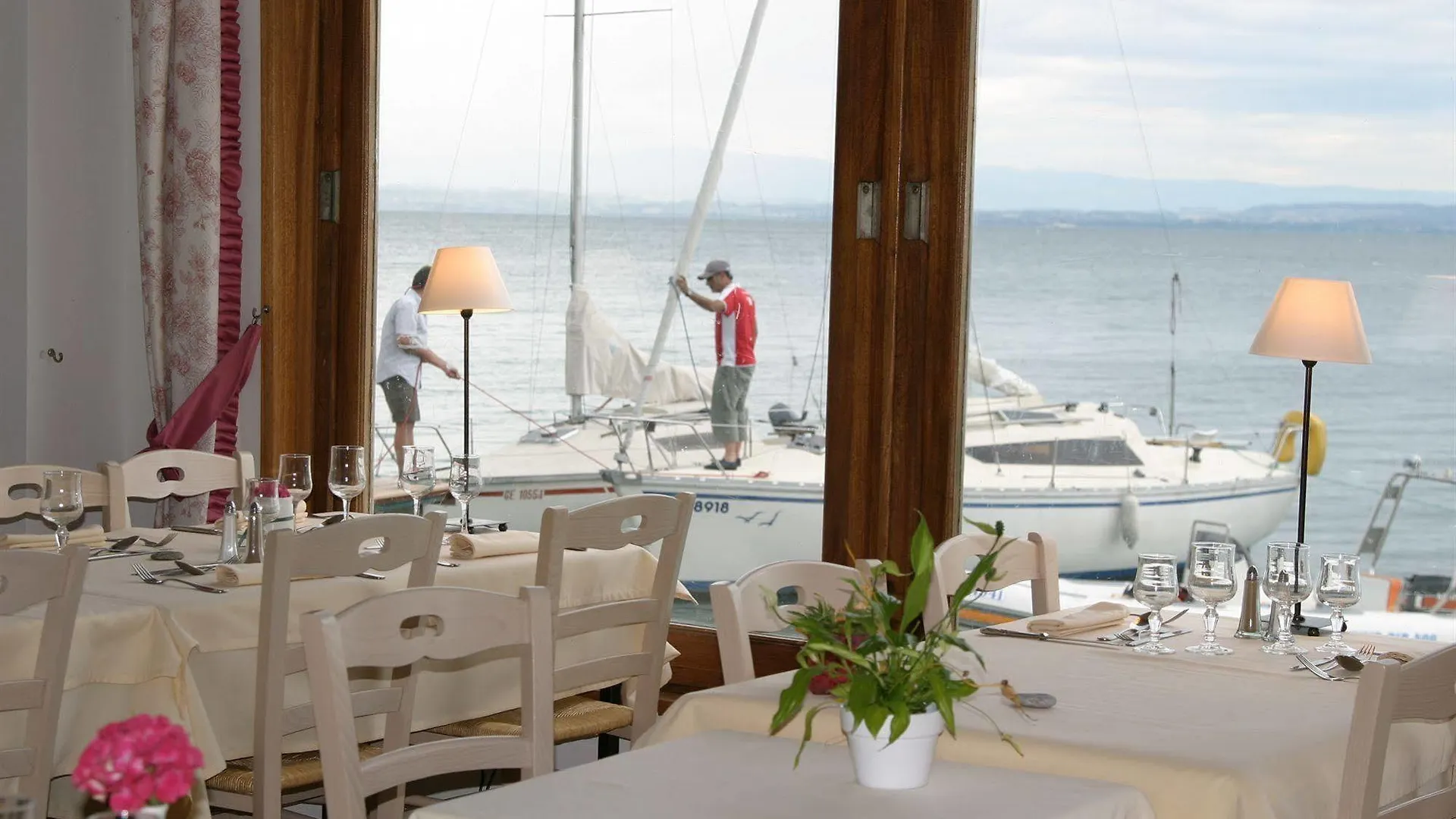 Hotel De La Plage Publier